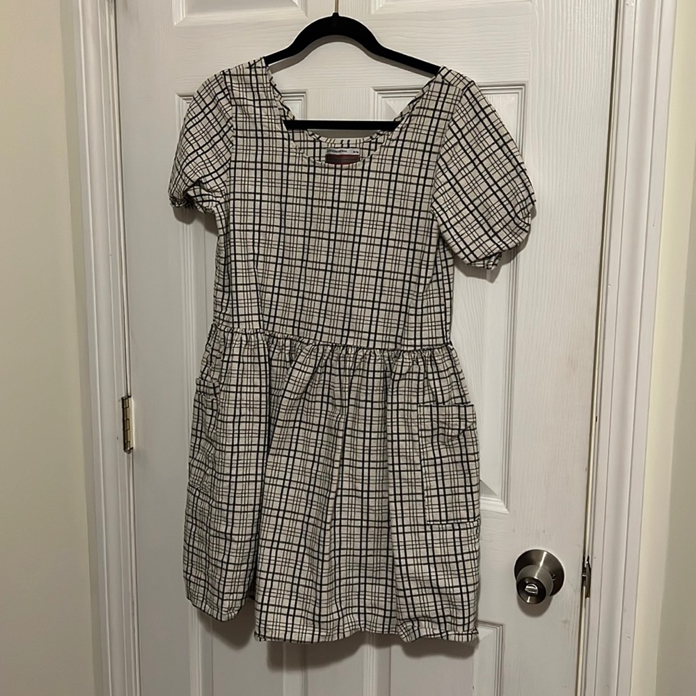 Urban outfitters renewal plaid dress with pockets sz M